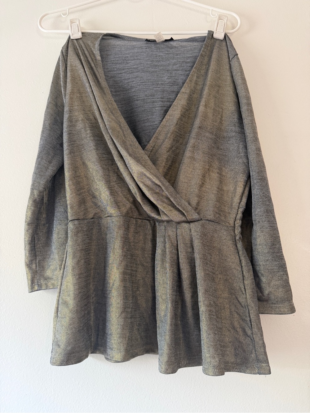 Cable & Gauge Heather Gray Wrap-Style Long Sleeve Dress